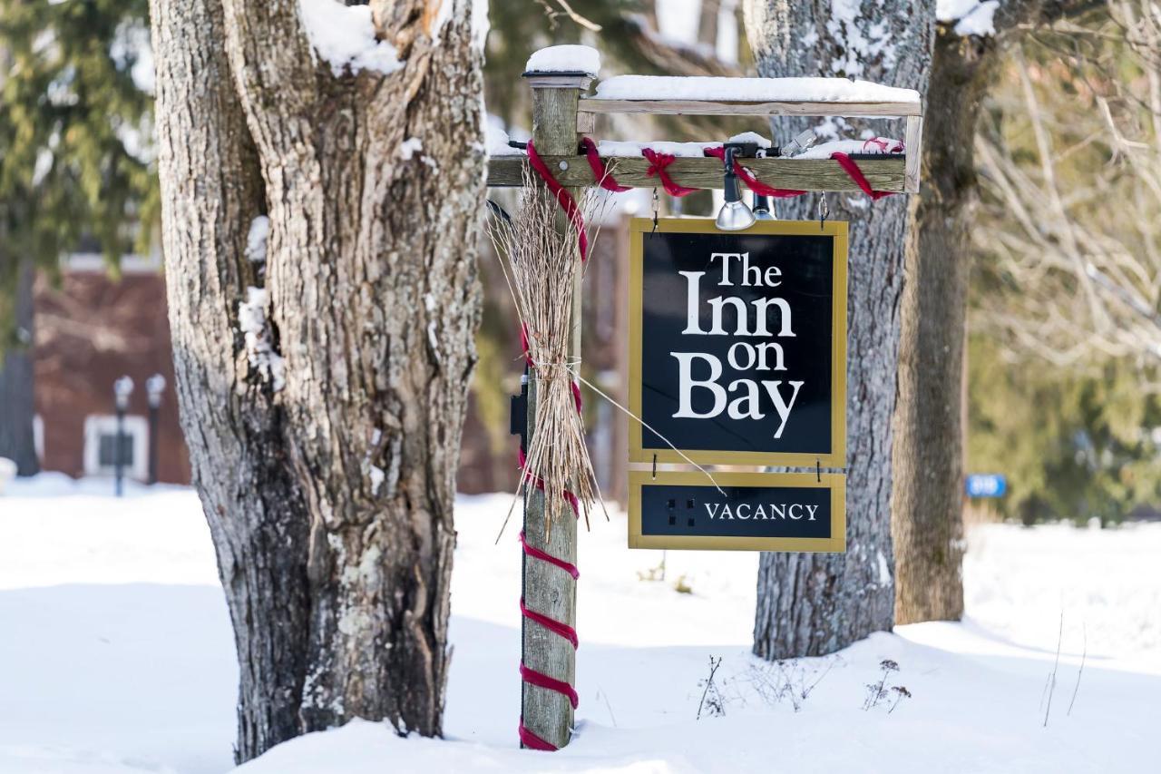 The Inn On Bay Gravenhurst Exterior photo